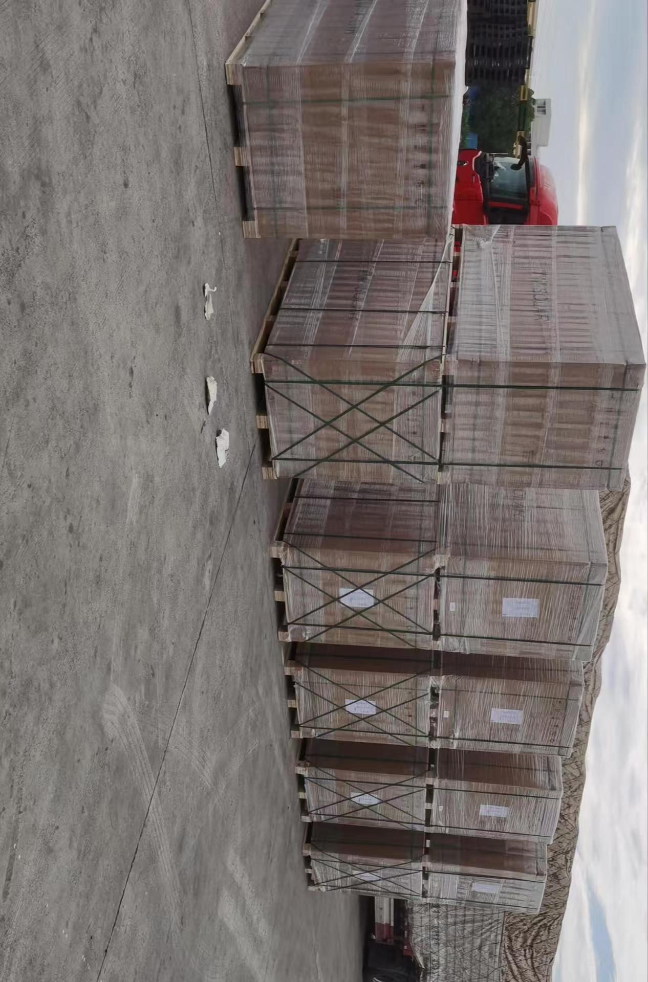 Econo Solar B2B shipment August 2026
